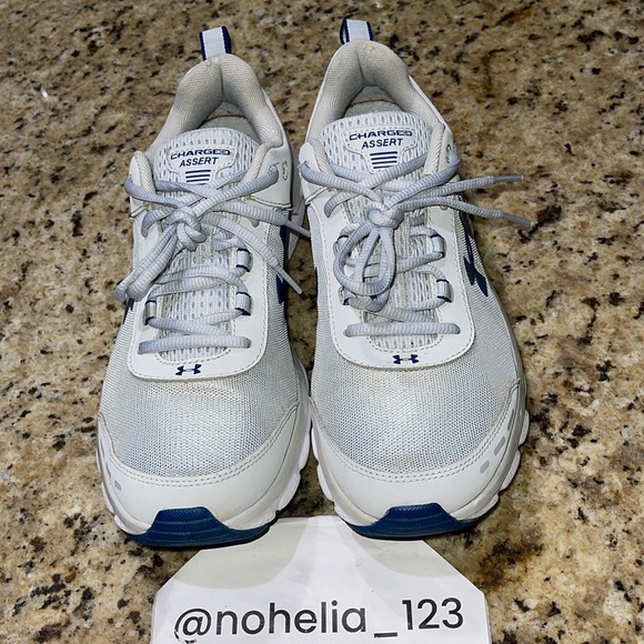 Under Armour Charged Assert